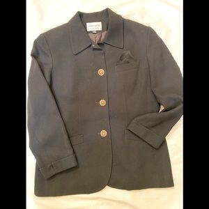 Albert Nipon Suit , 3 pieces.